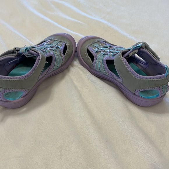 OshKosh Bump Toe Sandals - Picture 4 of 6